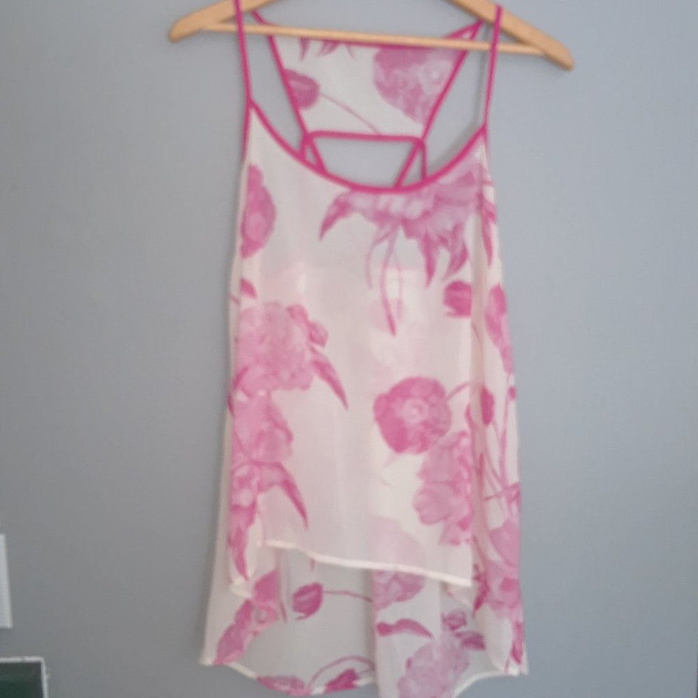 FLASH SALE 10/$20 High low top sz large